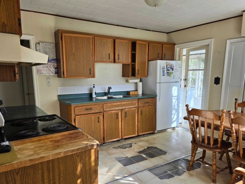 547 Fletcher Road N, Gibsons, BC 