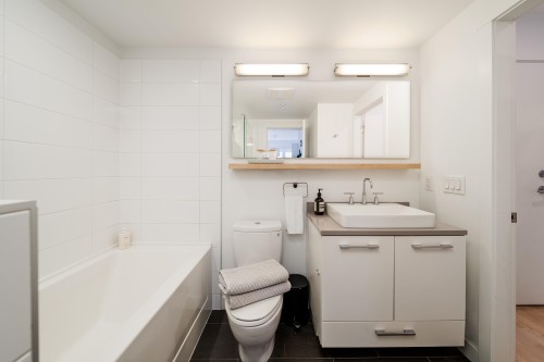 210-2468 Bayswater Street, Vancouver, BC 