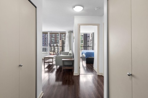 706-1212 Howe Street, Vancouver, BC 