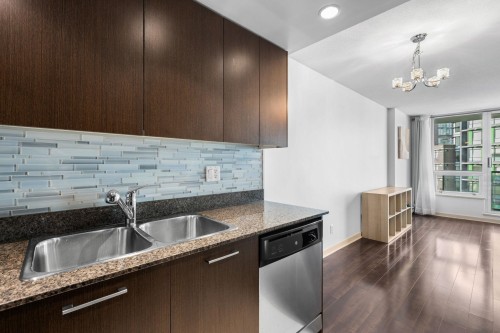 706-1212 Howe Street, Vancouver, BC 