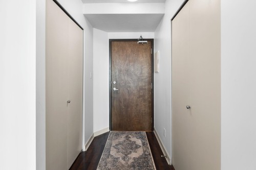 706-1212 Howe Street, Vancouver, BC 