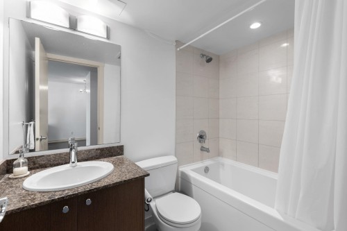 706-1212 Howe Street, Vancouver, BC 