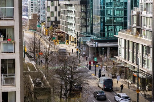 706-1212 Howe Street, Vancouver, BC 