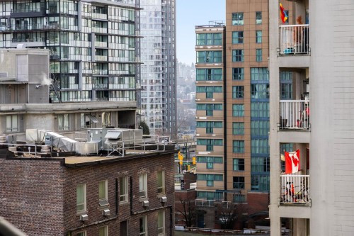 706-1212 Howe Street, Vancouver, BC 