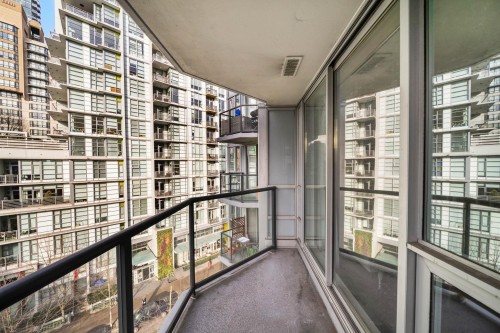 706-1212 Howe Street, Vancouver, BC 