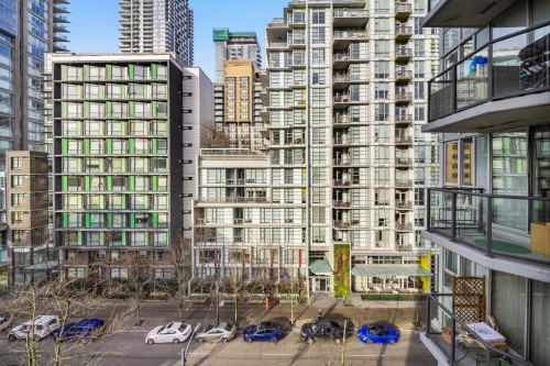 706-1212 Howe Street, Vancouver, BC 