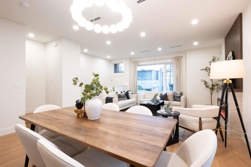 2-2667 Pender Street E, Vancouver, BC 