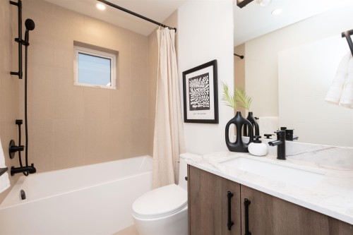 2-2667 Pender Street E, Vancouver, BC 