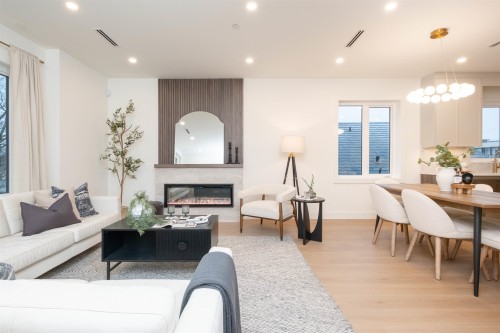 2-2667 Pender Street E, Vancouver, BC 