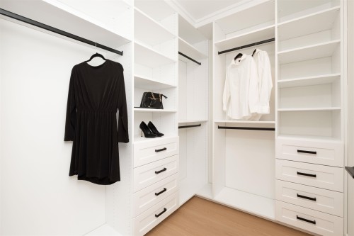 2-2667 Pender Street E, Vancouver, BC 