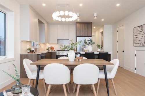 2-2667 Pender Street E, Vancouver, BC 