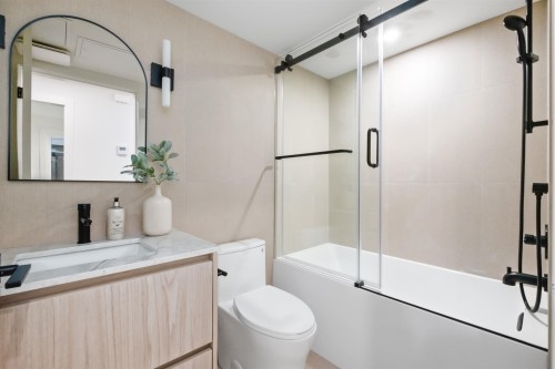 4-2667 Pender Street E, Vancouver, BC 