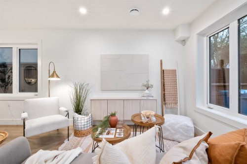 4-2667 Pender Street E, Vancouver, BC 