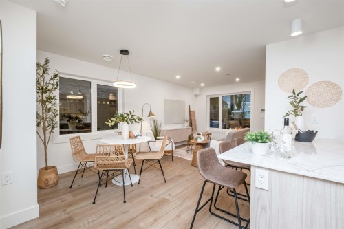 4-2667 Pender Street E, Vancouver, BC 