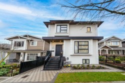 1-4210 Union Street  Burnaby, BC V5C 2X4
