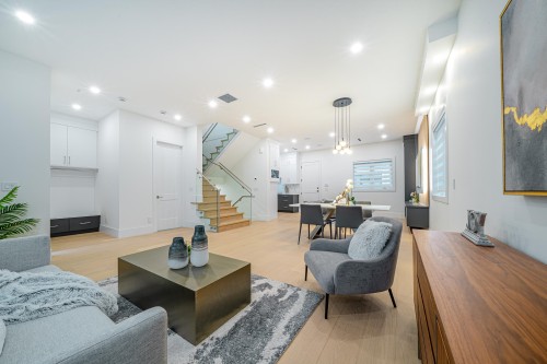 1-4210 Union Street, Burnaby, BC 