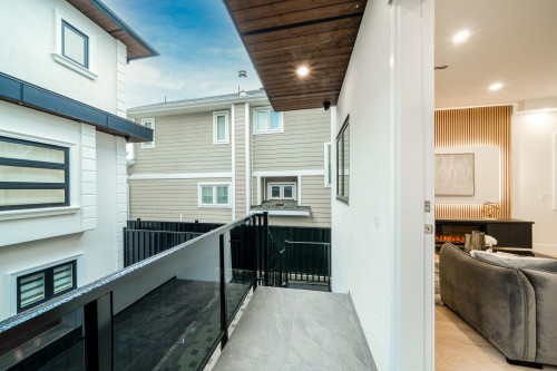 1-4210 Union Street, Burnaby, BC 