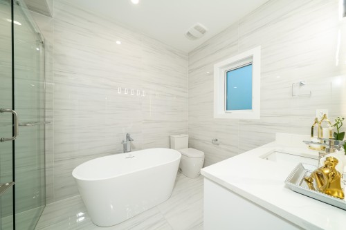 1-4210 Union Street, Burnaby, BC 