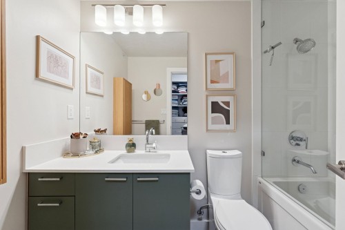 403-1330 Marine Drive, North Vancouver, BC 