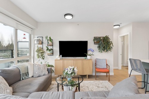 403-1330 Marine Drive, North Vancouver, BC 