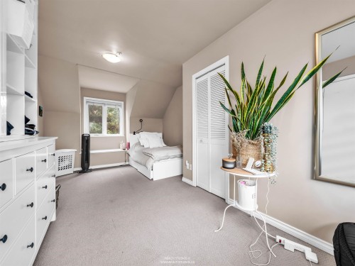 3025 2Nd Avenue W, Vancouver, BC 