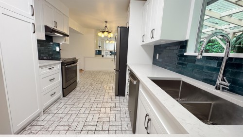 646 Claremont Street, Coquitlam, BC 