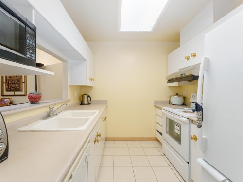 1505-4689 Hazel Street, Burnaby, BC 