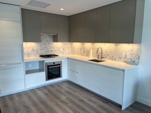 905-8181 Chester Street, Vancouver, BC 