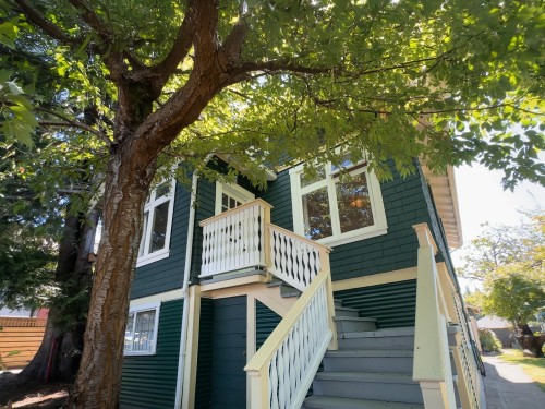 3336 Georgia Street E, Vancouver, BC 