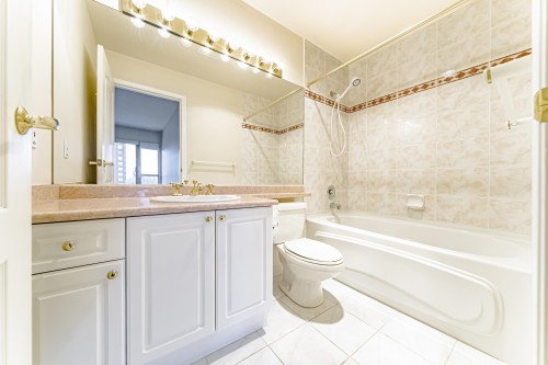 1502-6838 Station Hill Drive, Burnaby, BC 