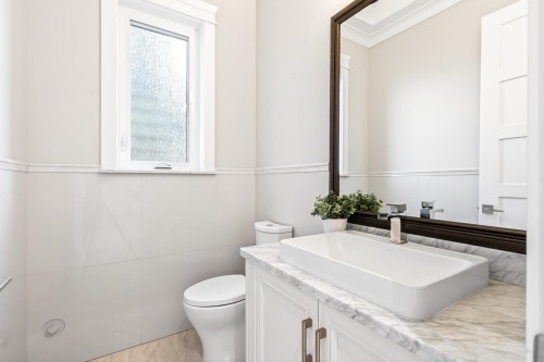 2989 32Nd Avenue W, Vancouver, BC 