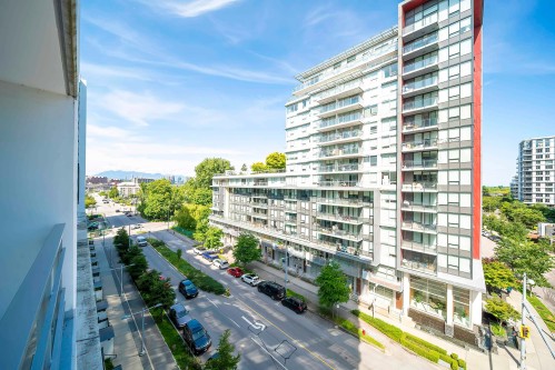 809-8699 Hazelbridge Way, Richmond, BC 