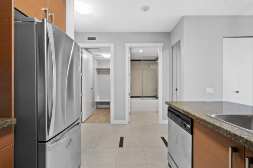 902-4250 Dawson Street, Burnaby, BC 