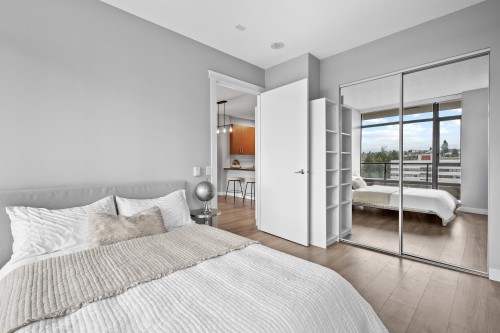 902-4250 Dawson Street, Burnaby, BC 