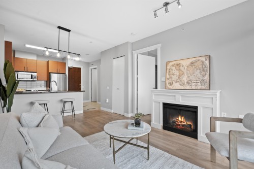 902-4250 Dawson Street, Burnaby, BC 