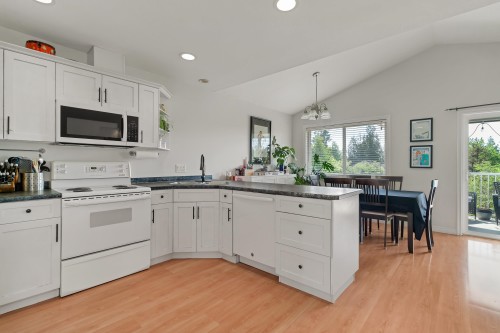 23788 Kanaka Way, Maple Ridge, BC 