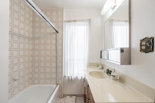 2604 19Th Avenue E, Vancouver, BC 