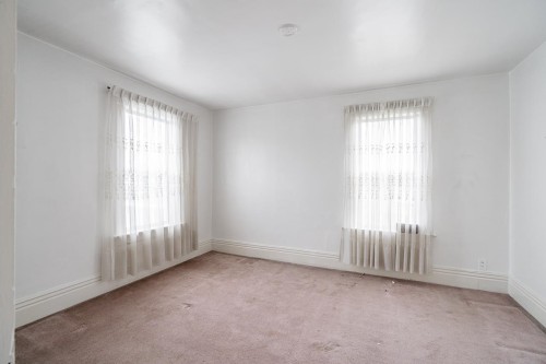 2604 19Th Avenue E, Vancouver, BC 