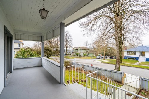 2604 19Th Avenue E, Vancouver, BC 