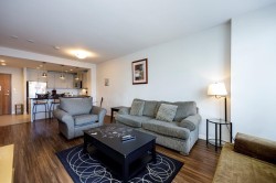 511-215 1st Street W Vancouver, BC V7M 1B3