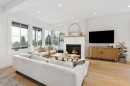 230 28Th Street E, North Vancouver, BC 