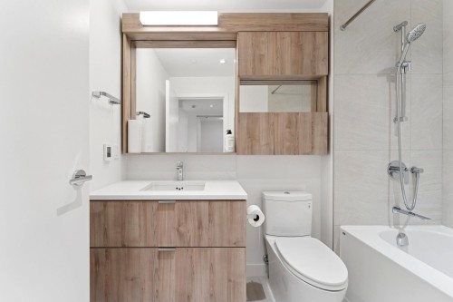 317-755 Harbourside Drive, North Vancouver, BC 