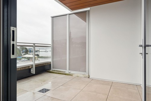 317-755 Harbourside Drive, North Vancouver, BC 