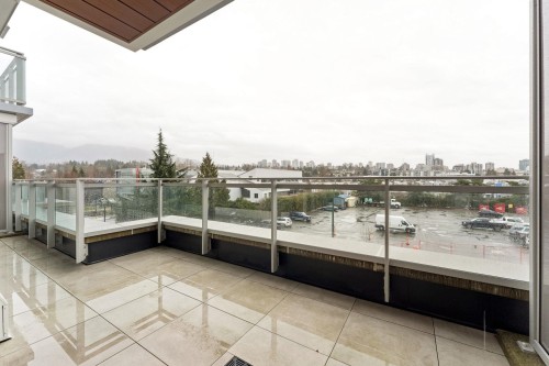 317-755 Harbourside Drive, North Vancouver, BC 