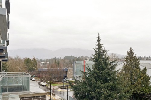 317-755 Harbourside Drive, North Vancouver, BC 