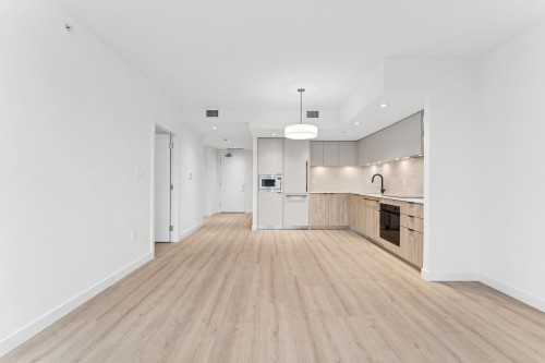 317-755 Harbourside Drive, North Vancouver, BC 