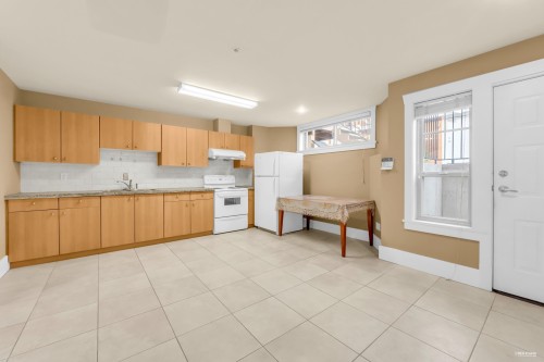 2139 22Nd Avenue W, Vancouver, BC 