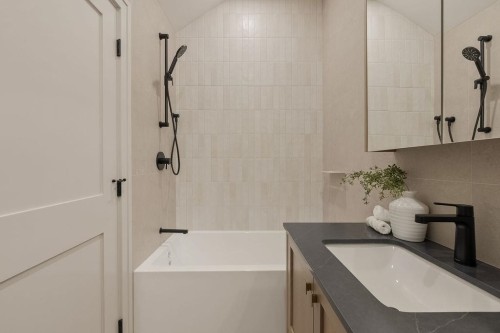 2544 Grant Street, Vancouver, BC 