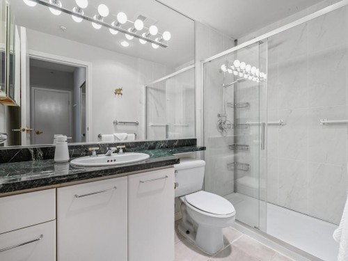 18C-139 Drake Street, Vancouver, BC 