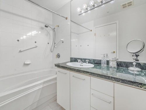 18C-139 Drake Street, Vancouver, BC 